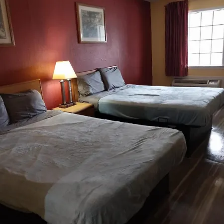2 Double Beds Hotel Room 123